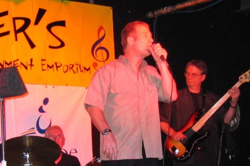 George Olliver singin' with soul !!!